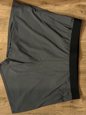 Ten Thousand Tactile Short 5” XL